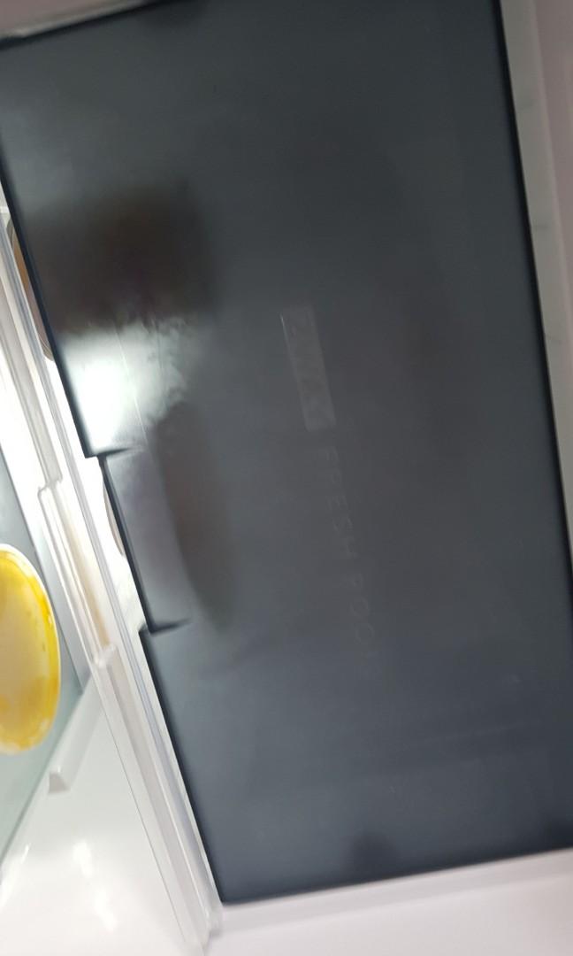 Auto defrost fridge, TV & Home Appliances, Kitchen Appliances