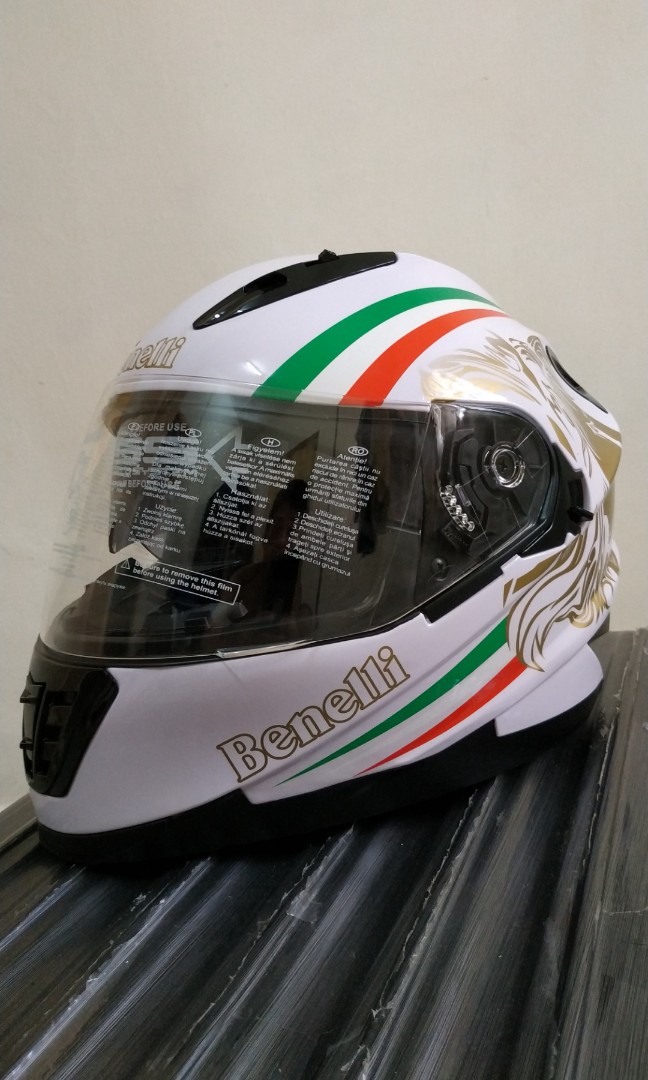 Benelli Fullface helmet Motorbikes on Carousell