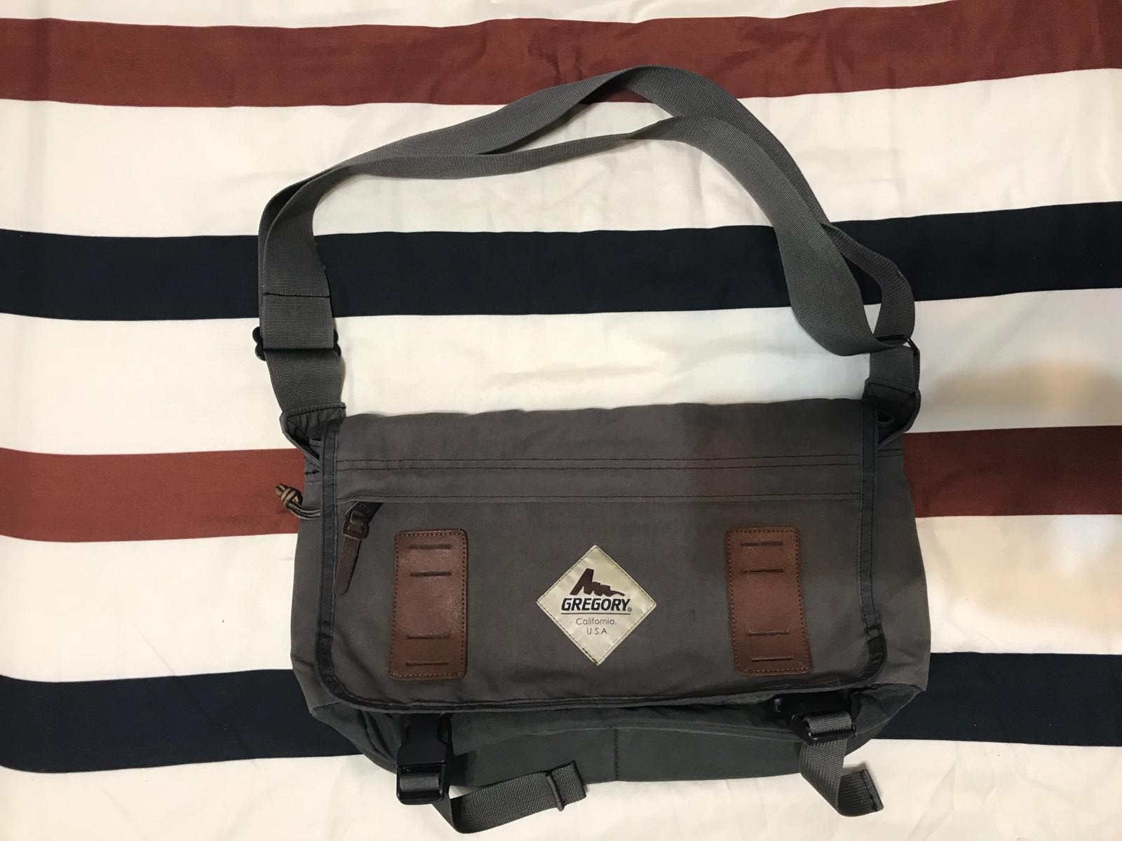 gregory crossbody bag