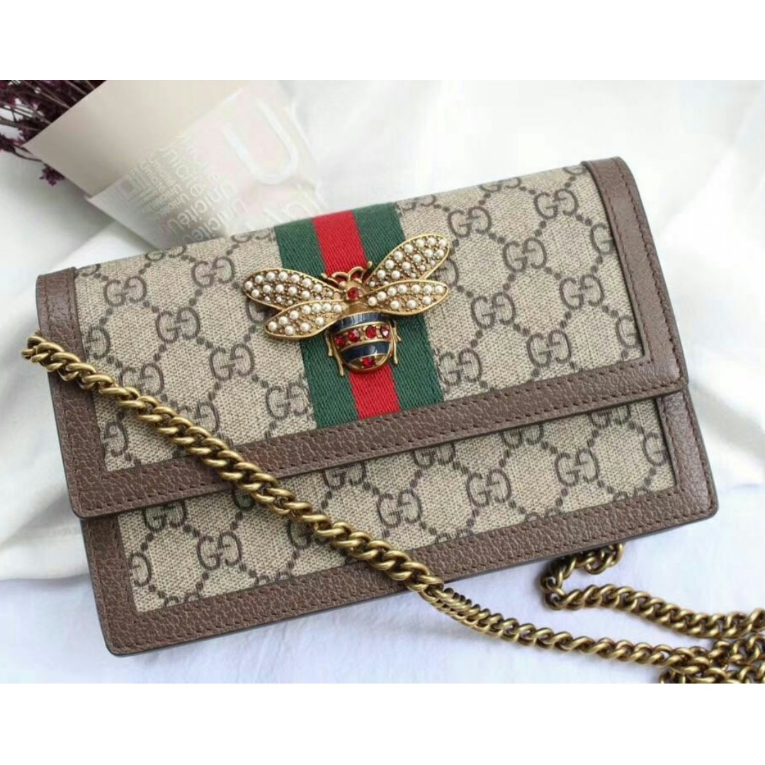 gucci queen margaret leather bee wallet on chain bag