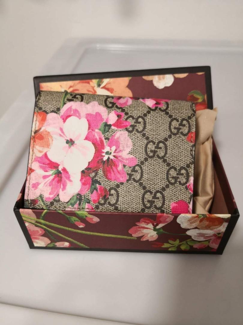 GG Blooms Card Wallet, Fashion, Bags & Wallets, Wallets & Card Holders on Carousell