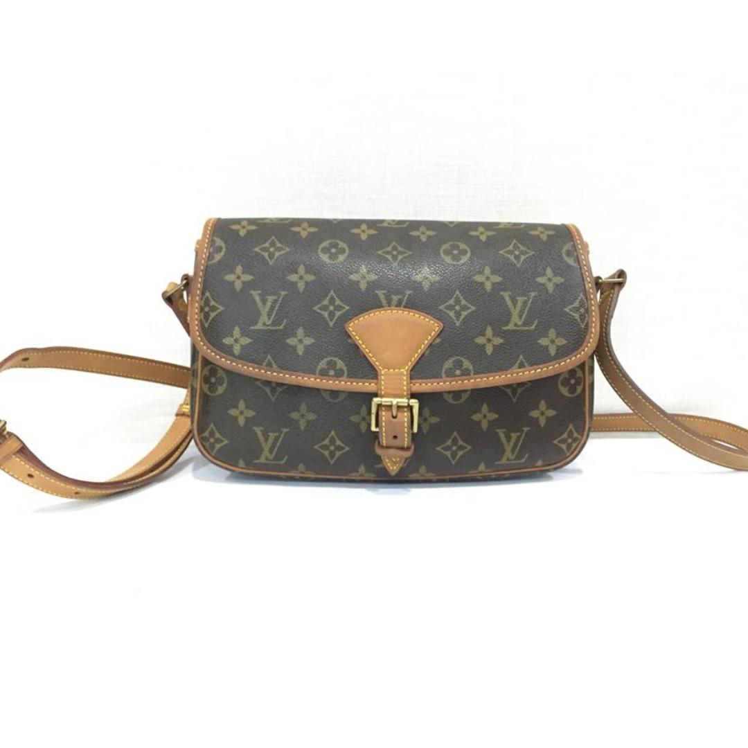 Louis Vuitton Messenger Bag, Luxury, Bags & Wallets on Carousell