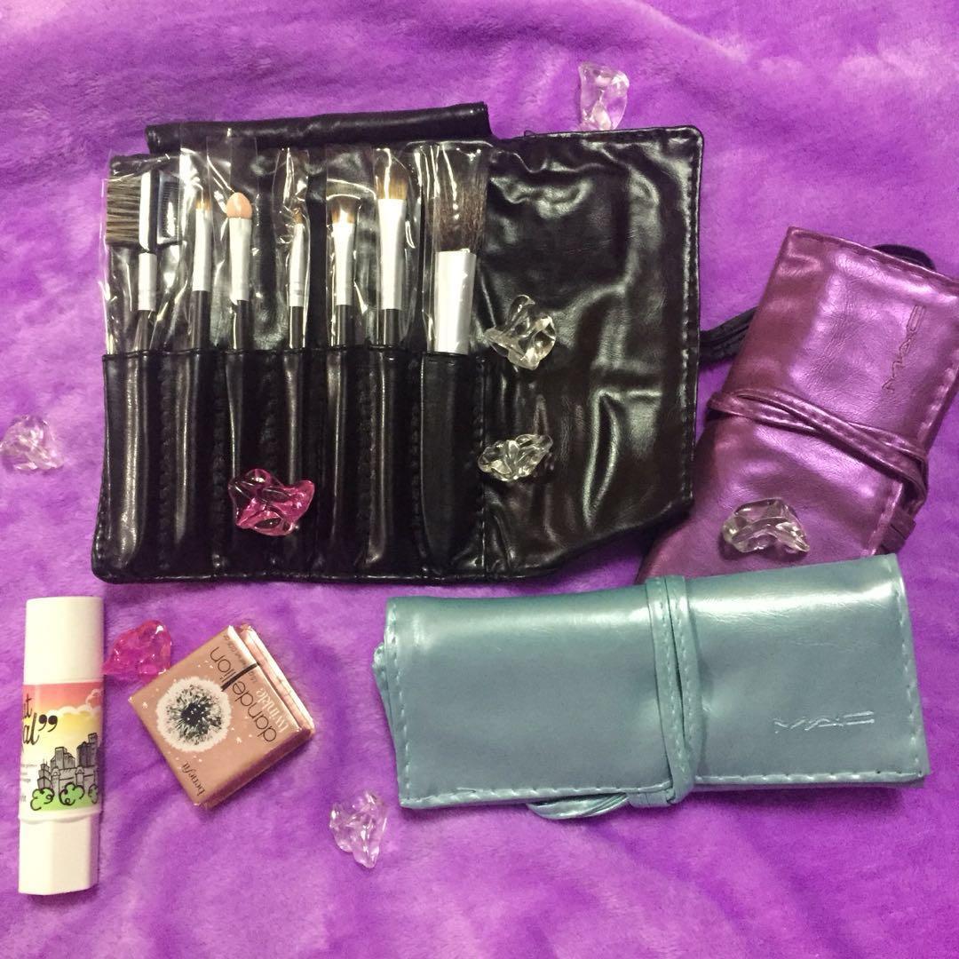 Mac 6-pcs brush set (Category: Makeup) located in Manila. Submitted by stefandraboutique (Listing ID 190649909, Image 1). Description: MOP: BDO only (please) Meet Up: Around UST Sf: MM- 100 Provincial- 150 All products are to be cleaned and polished before giving away except for the new ones. Thank you! Enjoy shopping ✨ .