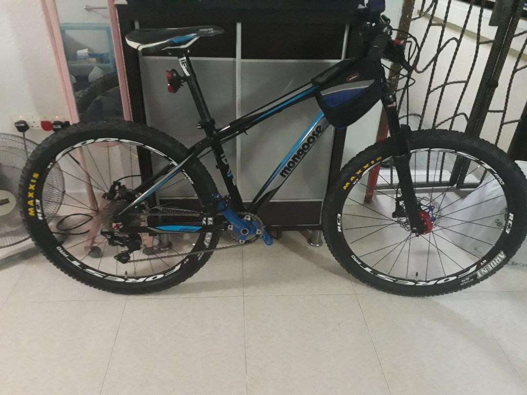 mongoose hardtail mountain bike