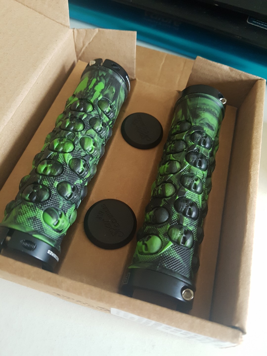 propalm skull grips