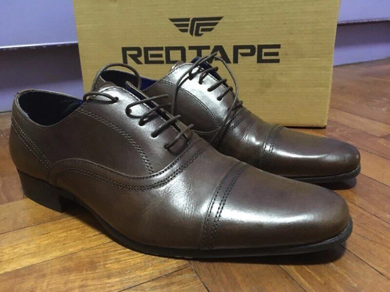 Red tape formal shoes sale hotsell