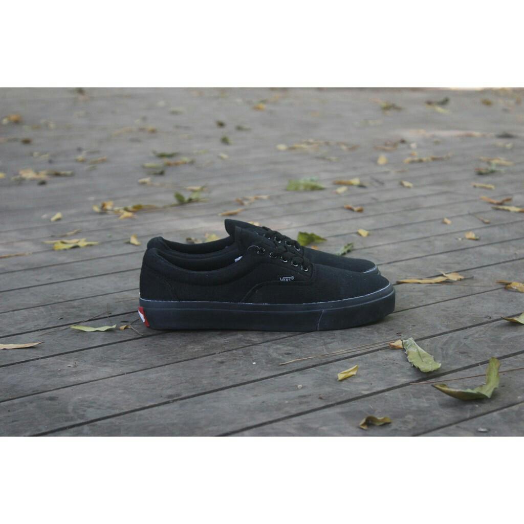 Sepatu Vans Authentic Full Black Hitam Polos White Putih Oldskool Era Sk8 Premium Bnib Icc Ifc Dt Fesyen Pria Sepatu Sandal Di Carousell