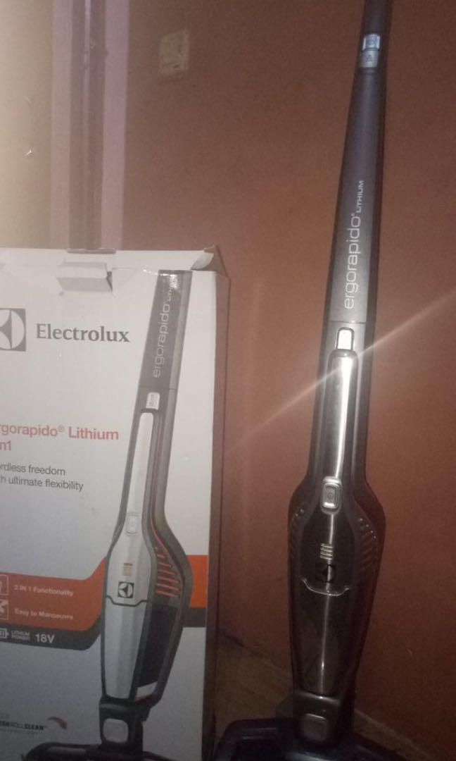 VACUM CLEANER Electrolux ergorapido 