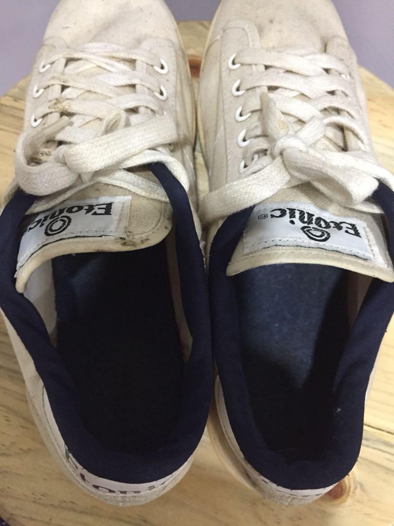 Vintage ETONIC Shoes, Men's Fashion, Footwear, Sneakers on Carousell
