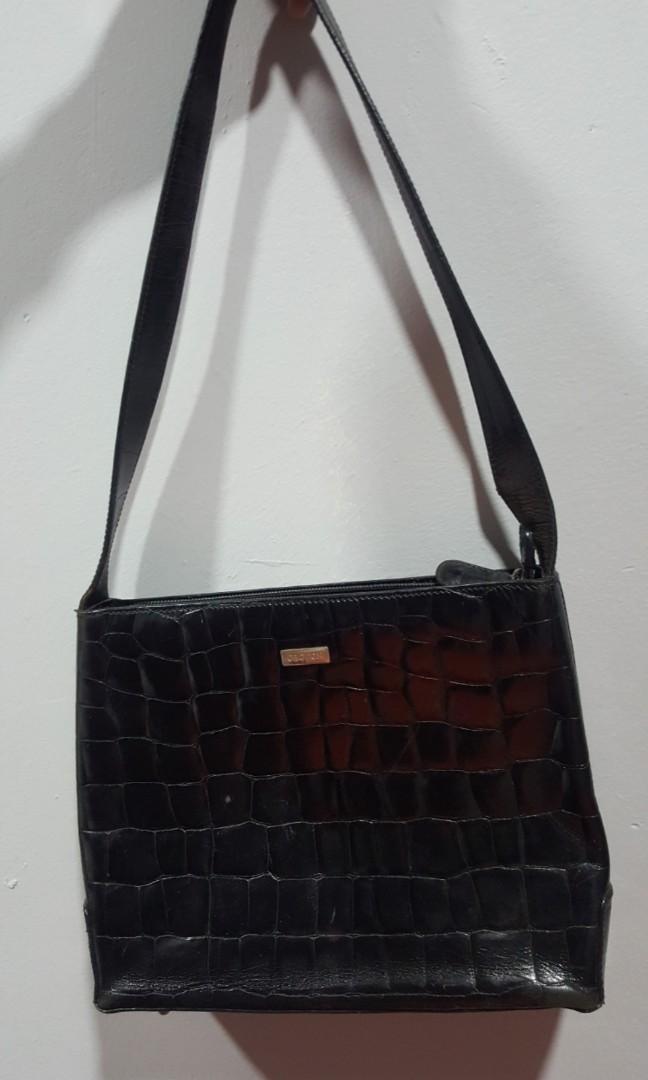 oroton messenger bag