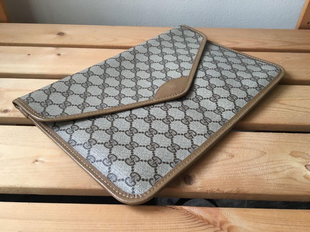 Authentic Gucci Classic Envelope Clutch Bag, Luxury, Bags & Wallets on  Carousell