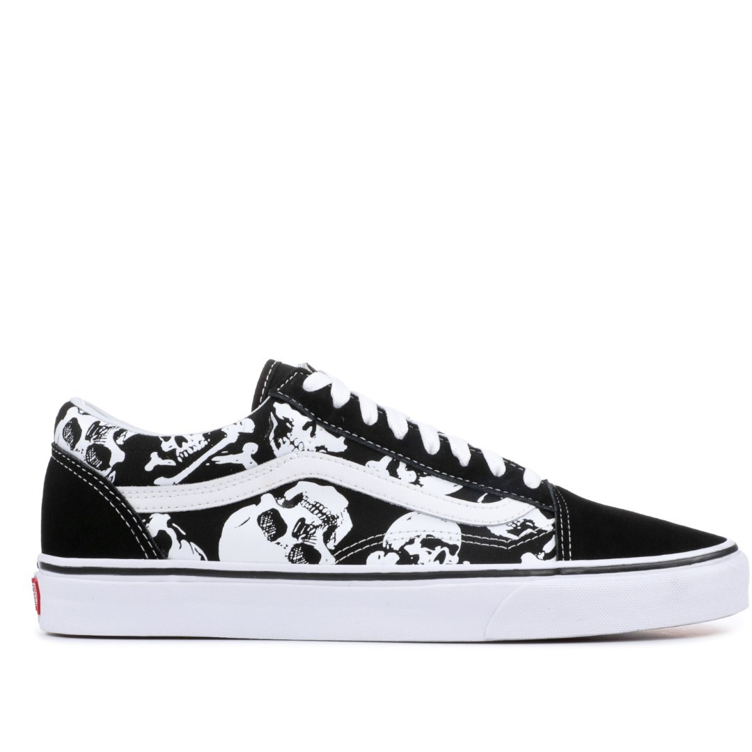 vans authentic skull