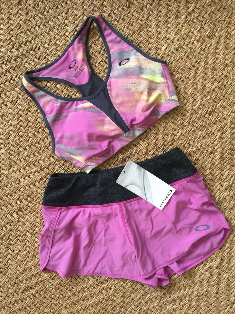 oakley sports bra