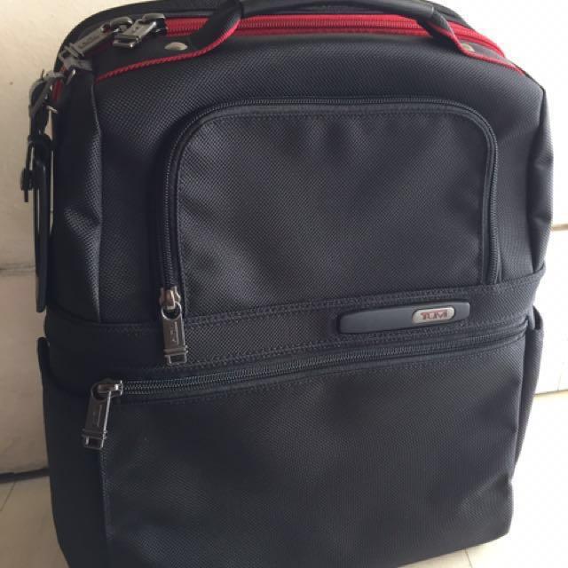 tumi slim solutions backpack