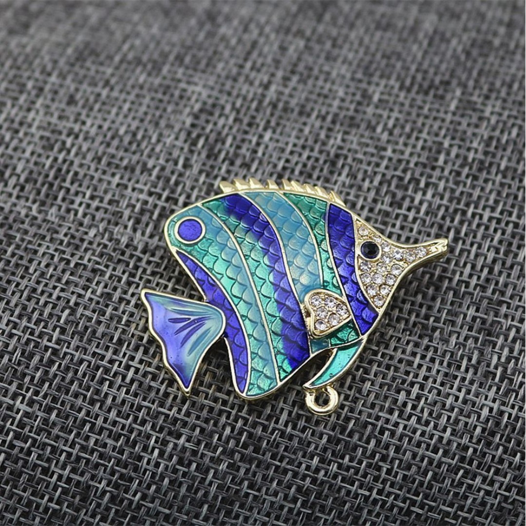 Bros Atau Pin Motif Ikan Olshop Fashion Olshop Wanita On Carousell