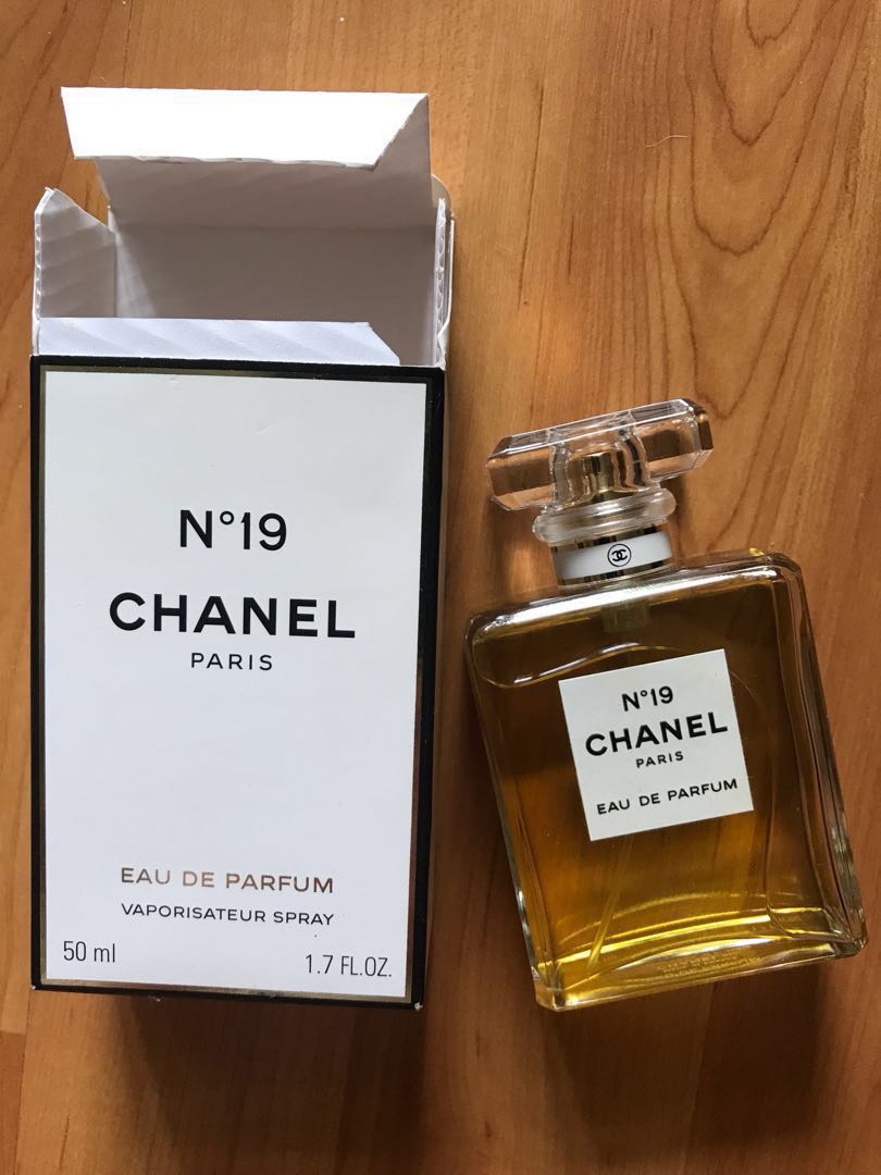 Chanel Perfume N19
