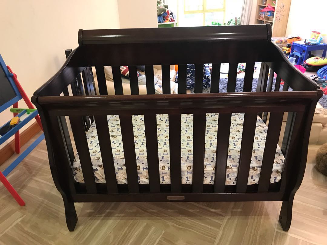Cot and toddler bed BARGAIN, Babies & Kids, Baby Nursery & Kids Furniture, Cots & Cribs on Carousell