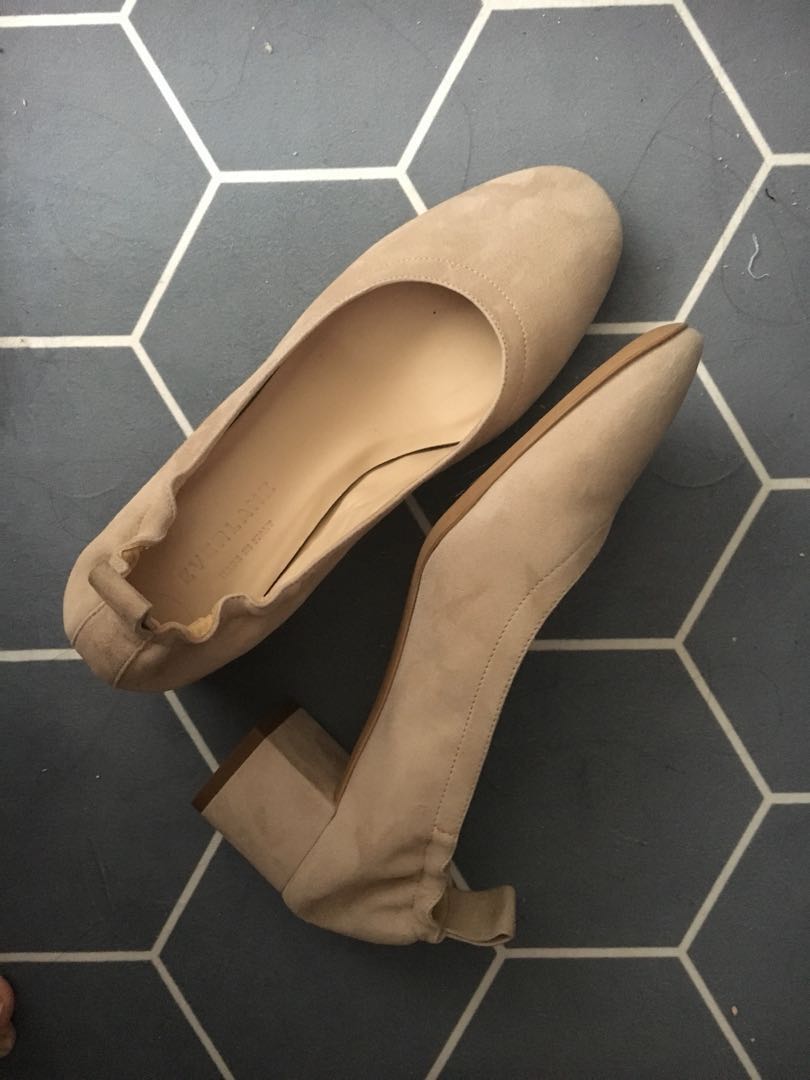 everlane day heel rose tan