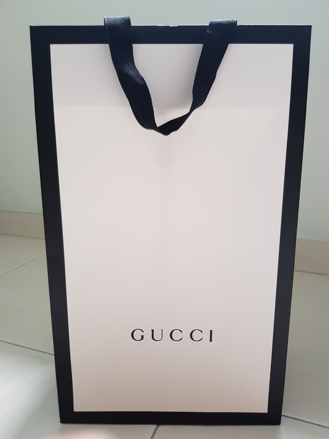 Gucci paper bag, Luxury, Bags \u0026 Wallets 