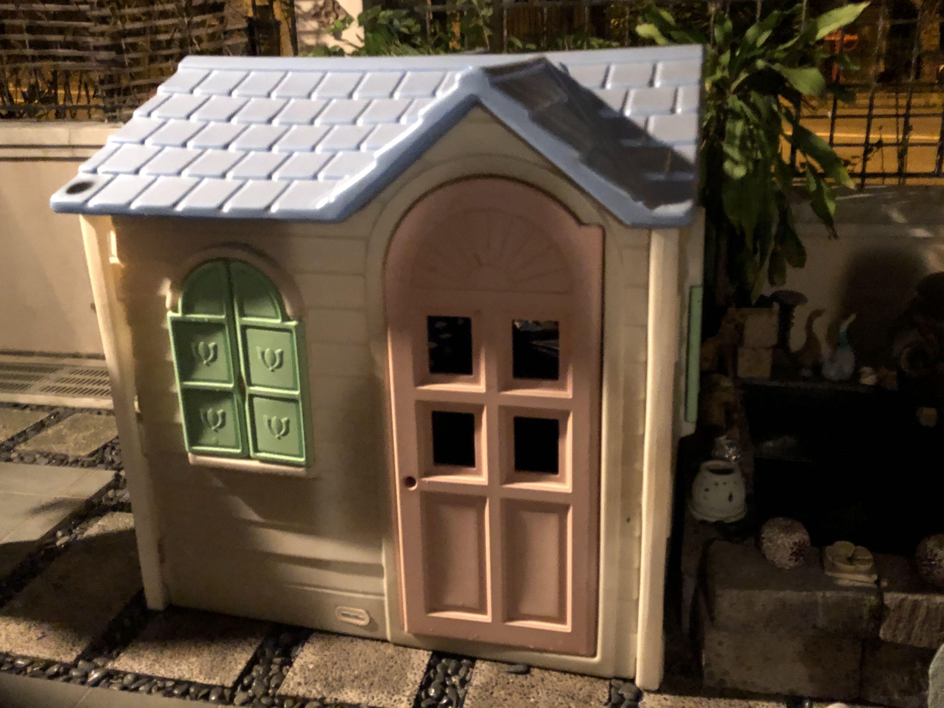 Little tikes playhouse sale sales