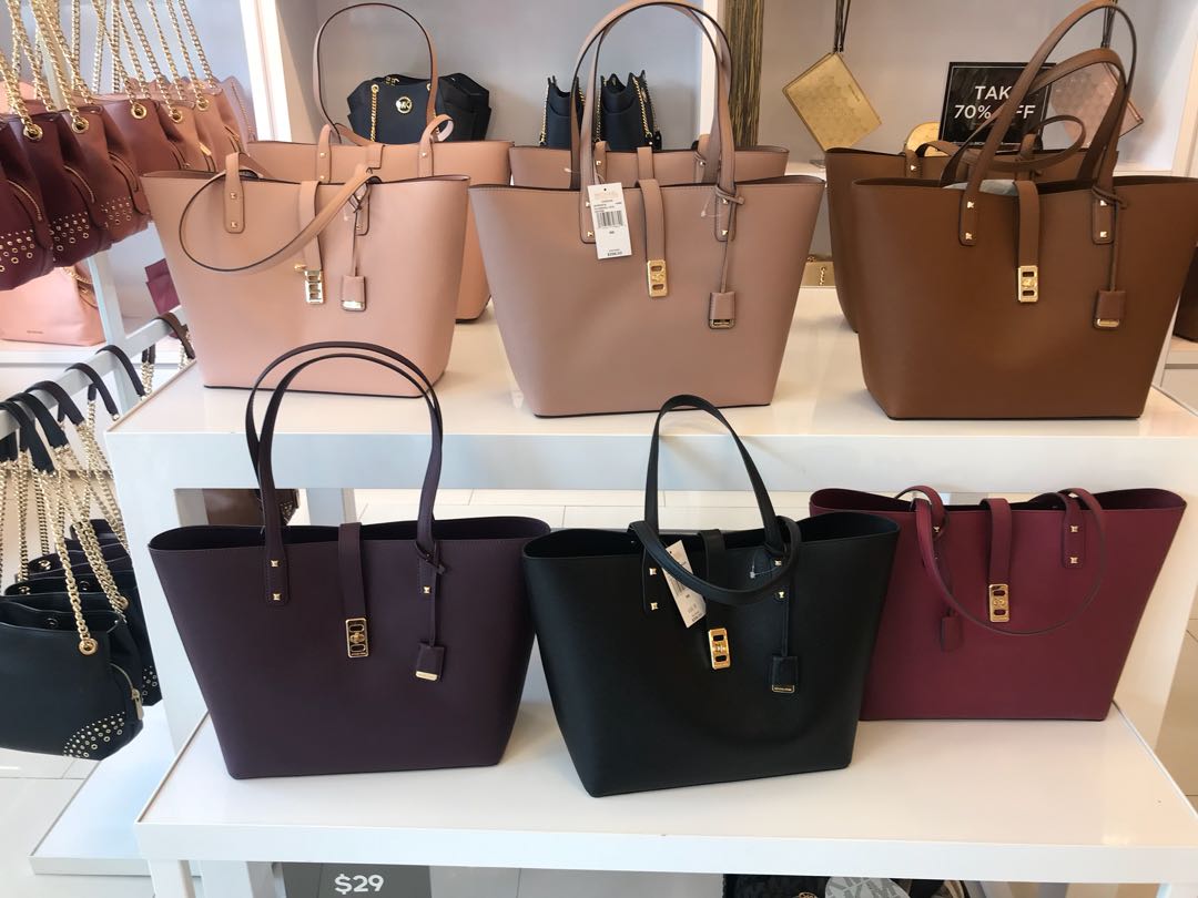Michael Kors Karson Carryall Tote 2024 www.alhudapk