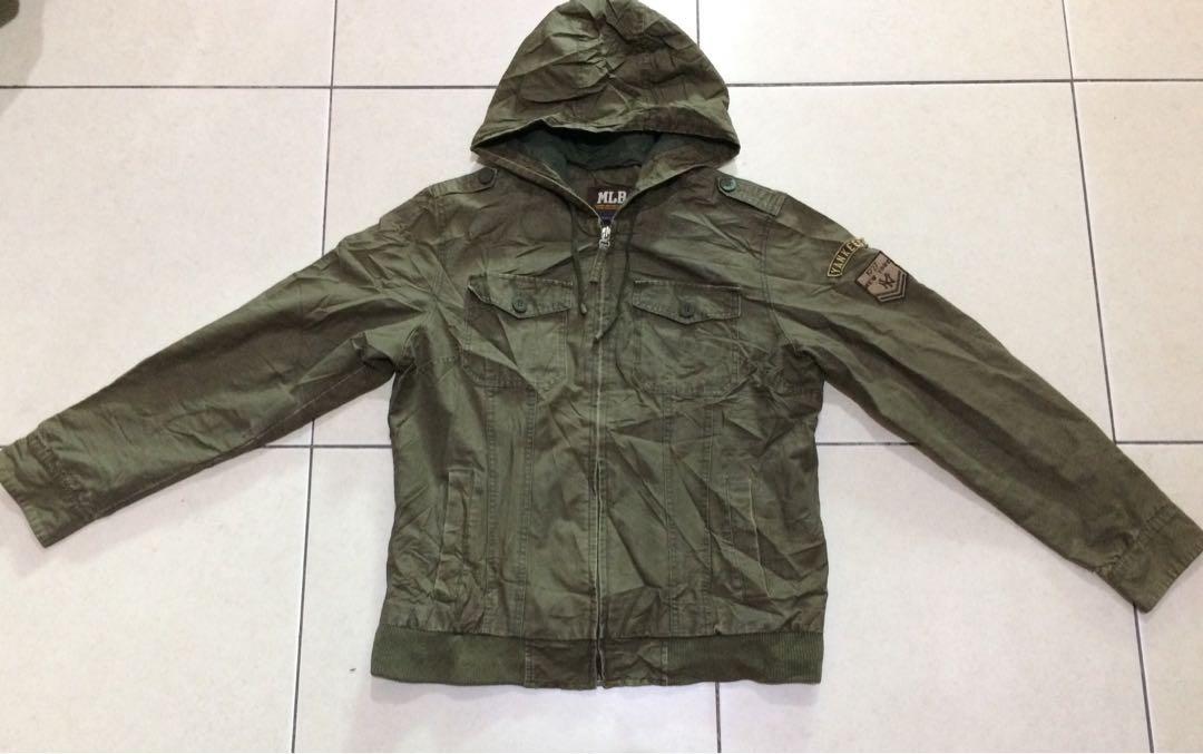 Yankees on on sale field jacket
