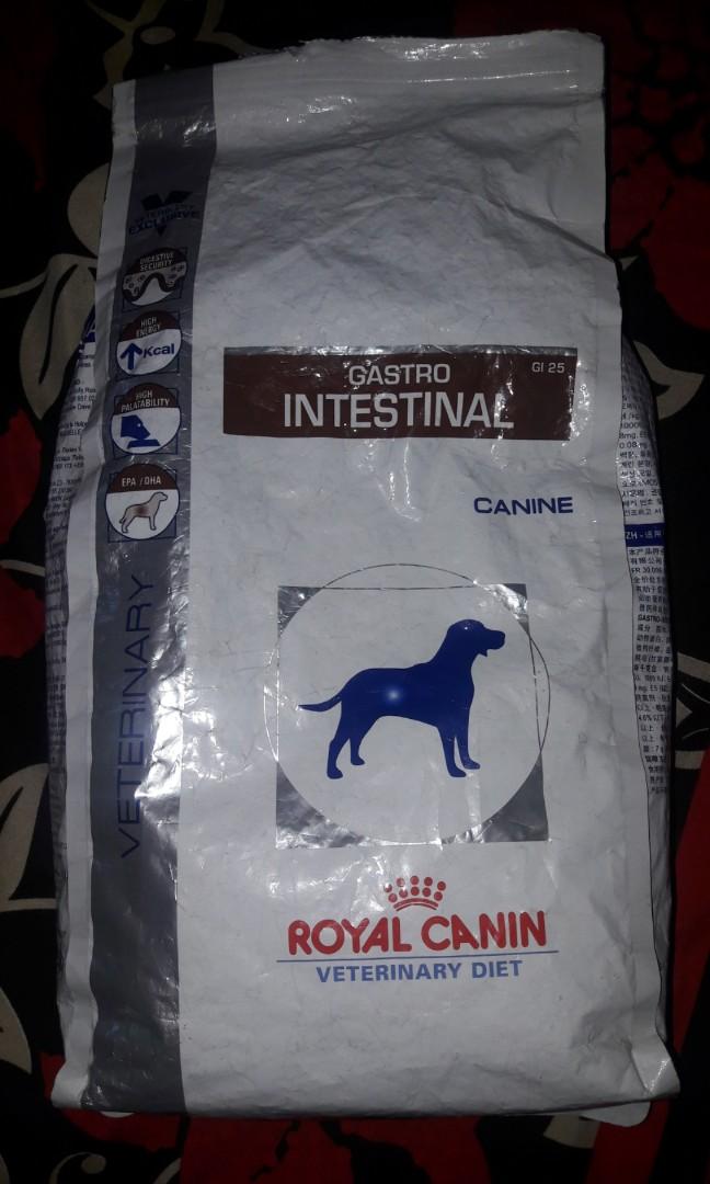 Tow Dog Food Using Royal Canine Packaging Perlengkapan Hewan Makanan Hewan Di Carousell