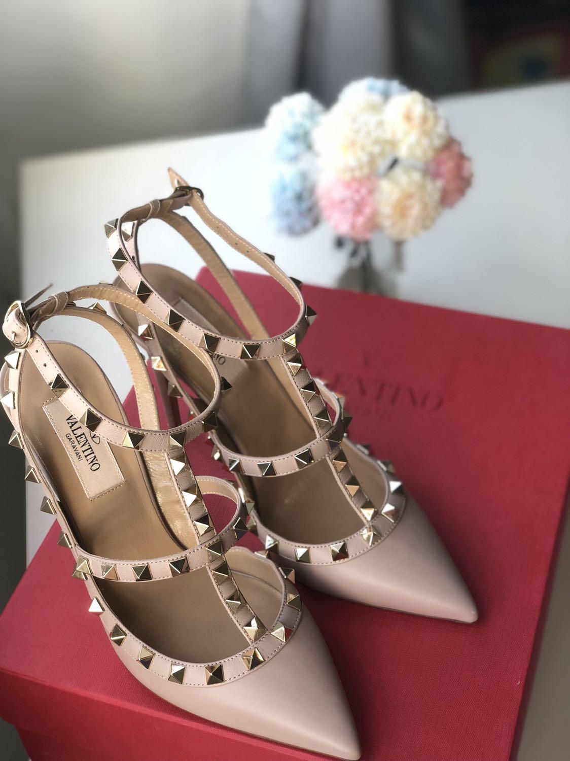 Beige top valentino heels