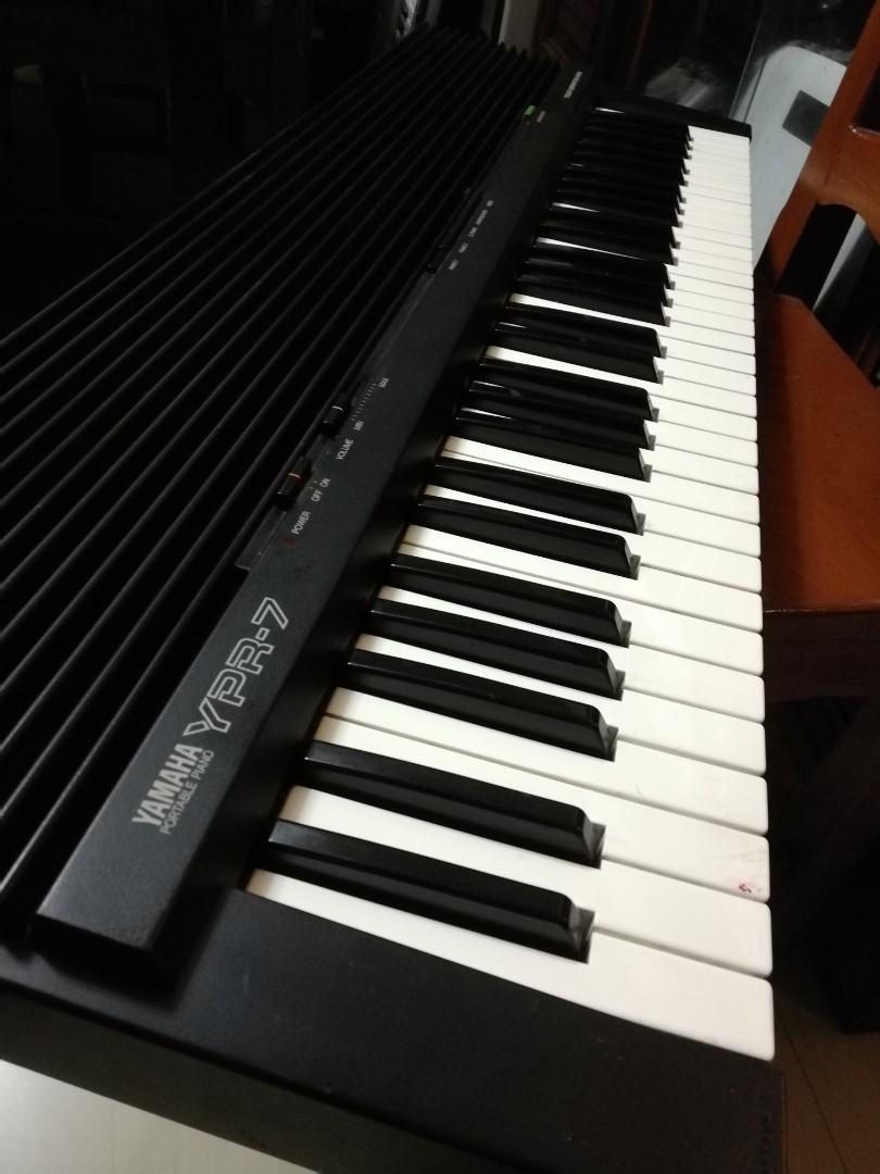 Yamaha YPR7 Portable Piano Keyboard, Hobbies & Toys, Music & Media