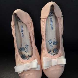 Sepatu Pita pink