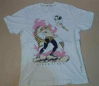 Kaos Uniqlo TIGER FIGHT