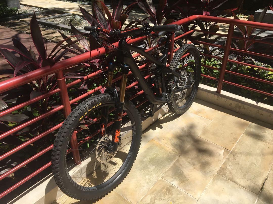 Price Drop 2017 Canyon Strive Cf 9 0 Race Size M Upgraded Bicycles Pmds Bicycles Mountain Bikes On Carousell