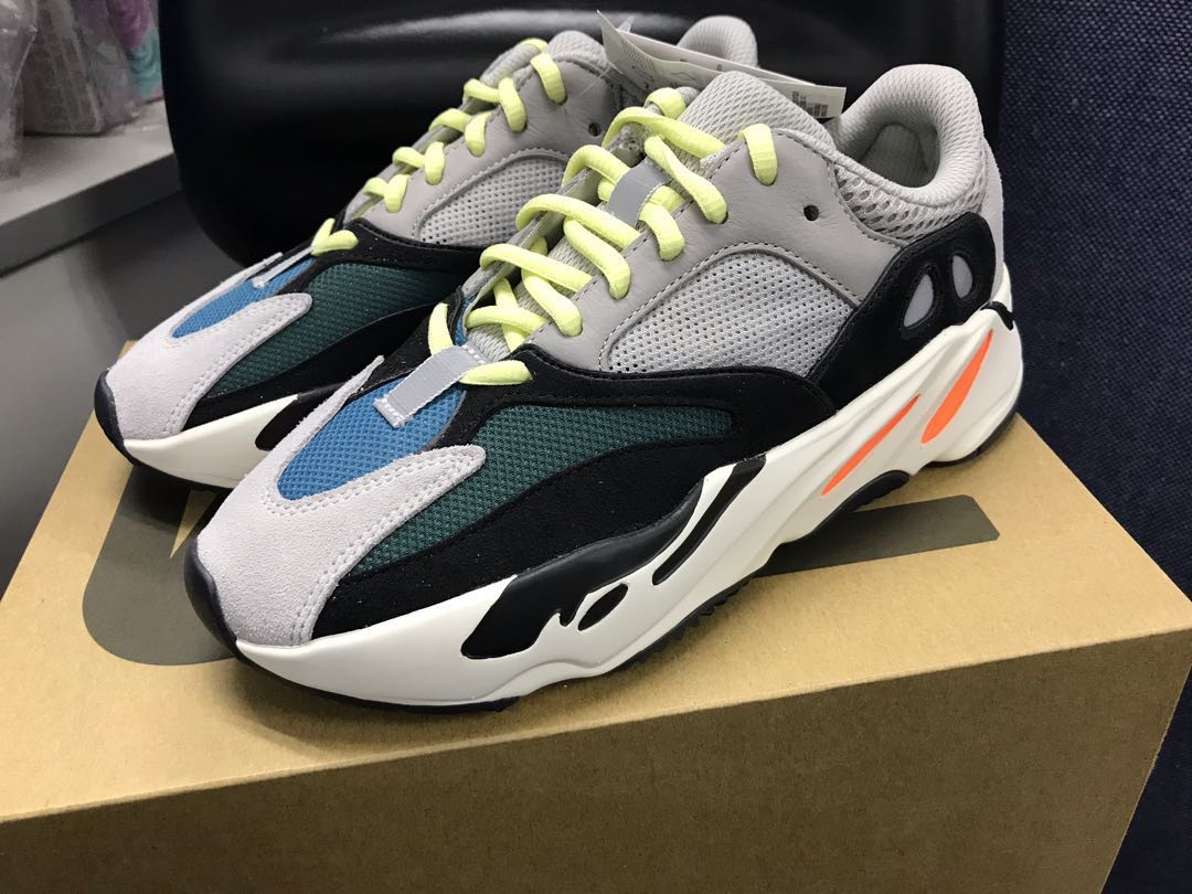 yeezy 700 zebra