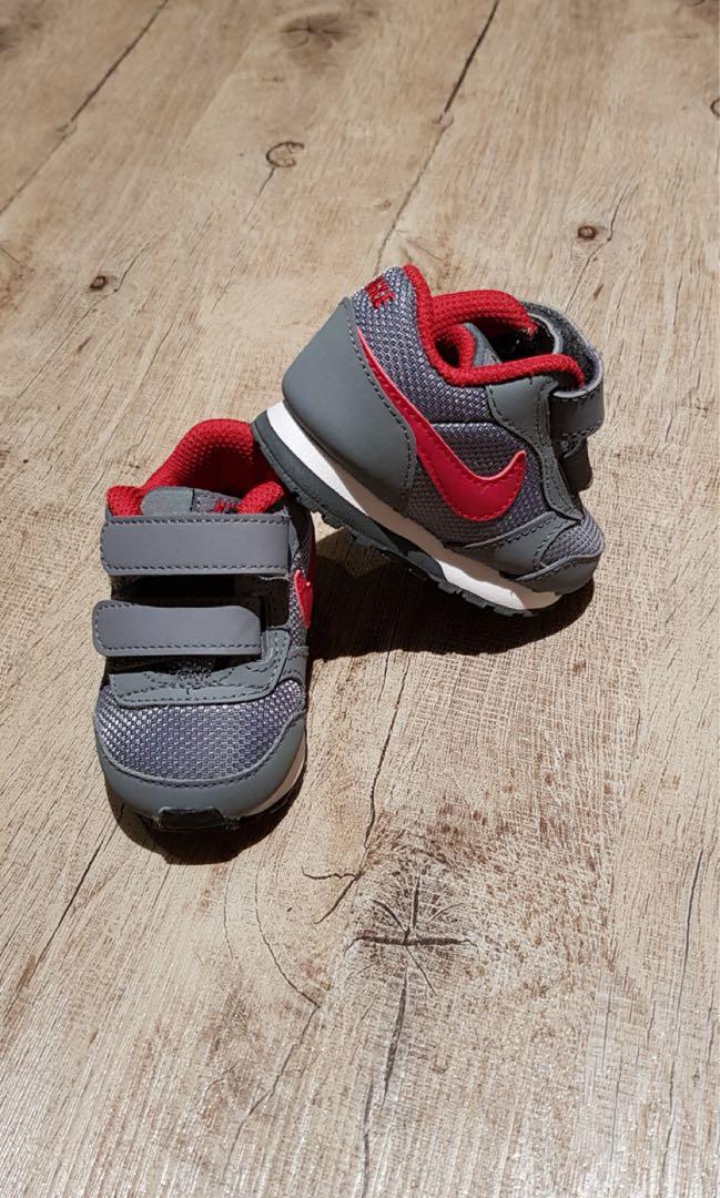 Nike shoes for 3 month old clearance