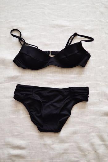 womens black bikini set