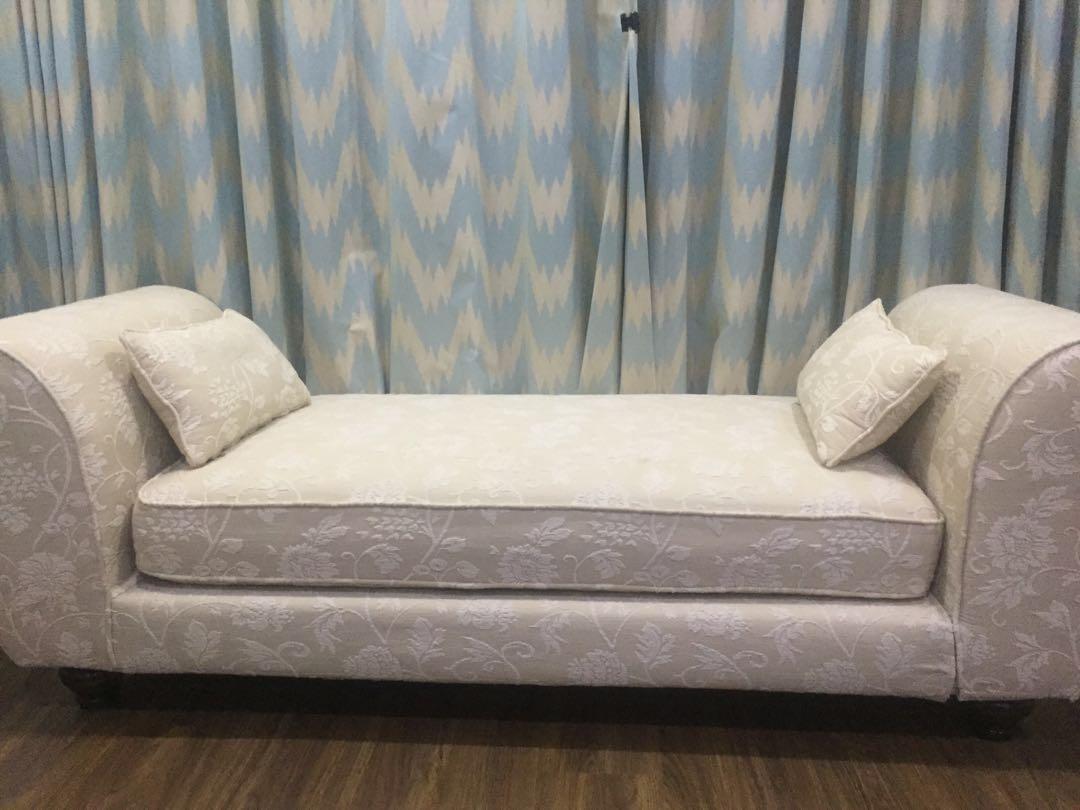 Cleopatra Sofa Design Baci Living Room