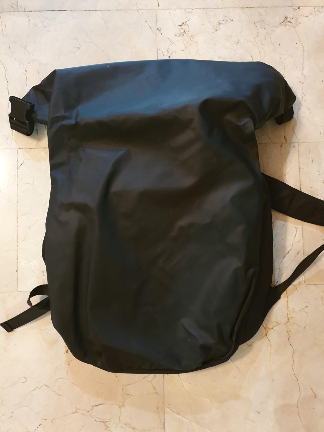 Generic backpack (Category: Backpacks) located in Singapore. Submitted by twoxtone (Listing ID 191450131, Image 1). Description: Used a few times. Good for hiking Self collect paya lebar.