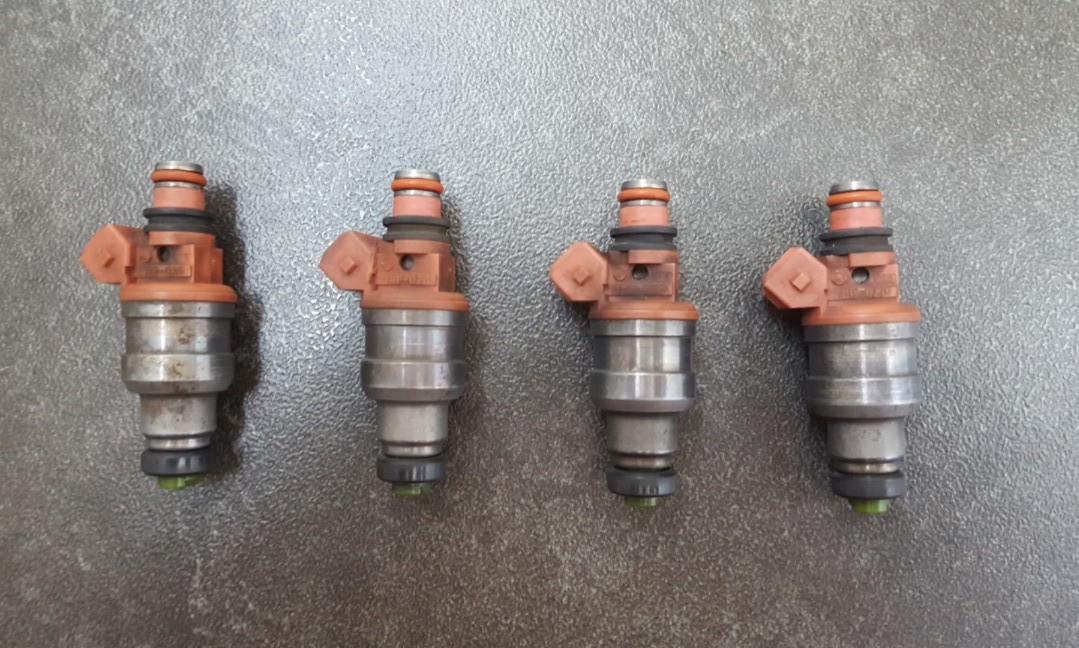 Mitsubishi Evo 9 stock fuel injectors, Car Accessories, Accessories on