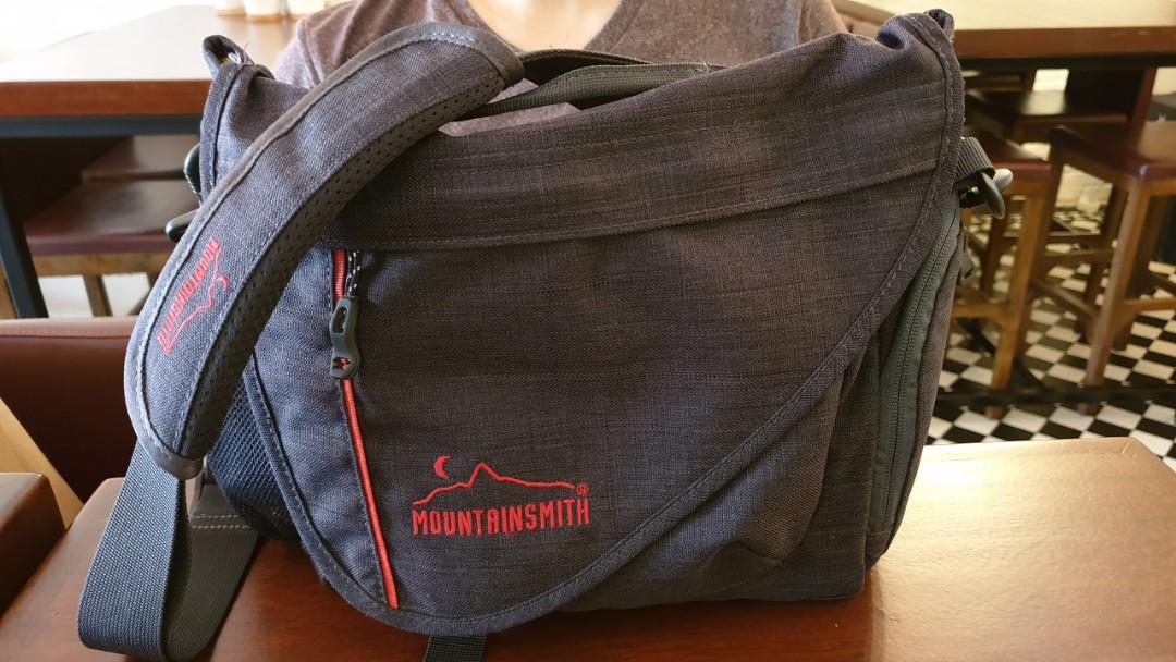 Mountainsmith hotsell sling bag