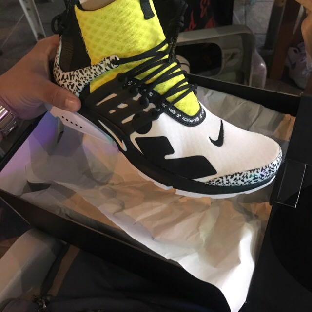 nike acronym presto yellow