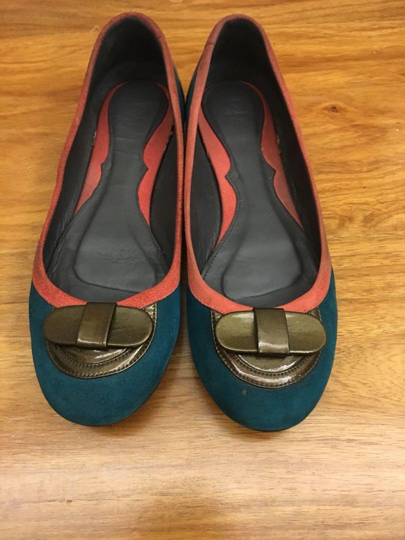 Spanish Brand Hoss Suede Round Toe Flats Women S Fashion Shoes On Carousell Get a printable list of the top 250 verbs, with links to quizzes for every tense. carousell