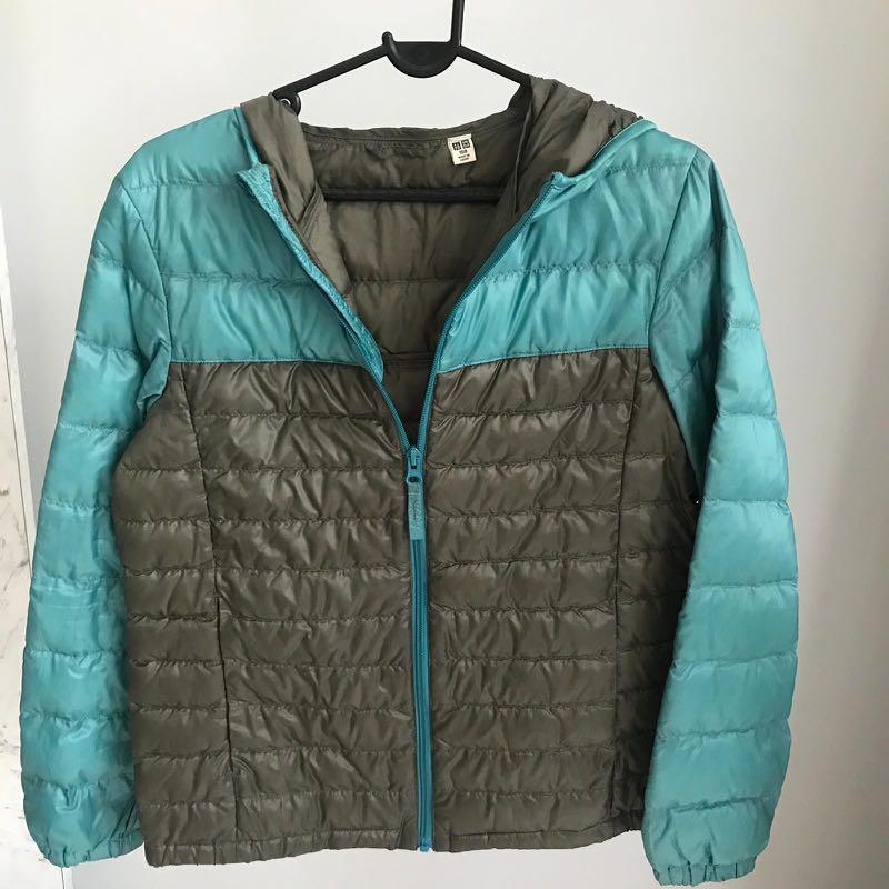 Winter Jacket (Category: Other Merchandise) located in Singapore. Submitted by kokkonut (Listing ID 191427399, Image 1). Description: Winter jacket boy kids size 150.