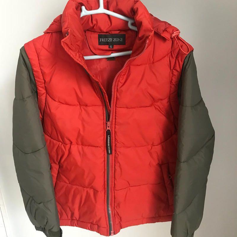 Winter Jacket (Category: Coats, Jackets and Outerwear) located in Singapore. Submitted by kokkonut (Listing ID 191426520, Image 1). Description: Winter jacket girl kids size 12 .