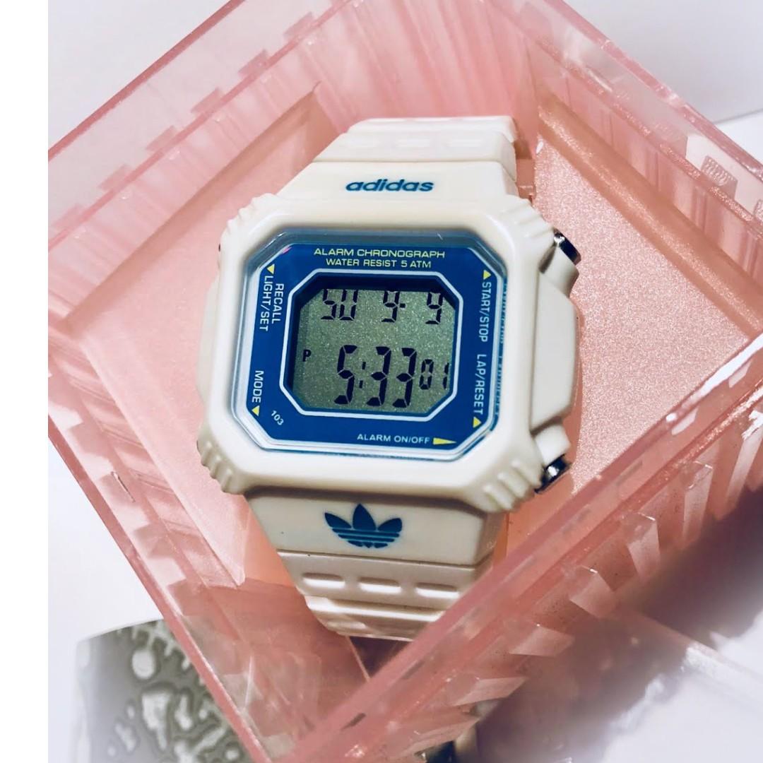 ADIDAS RETRO