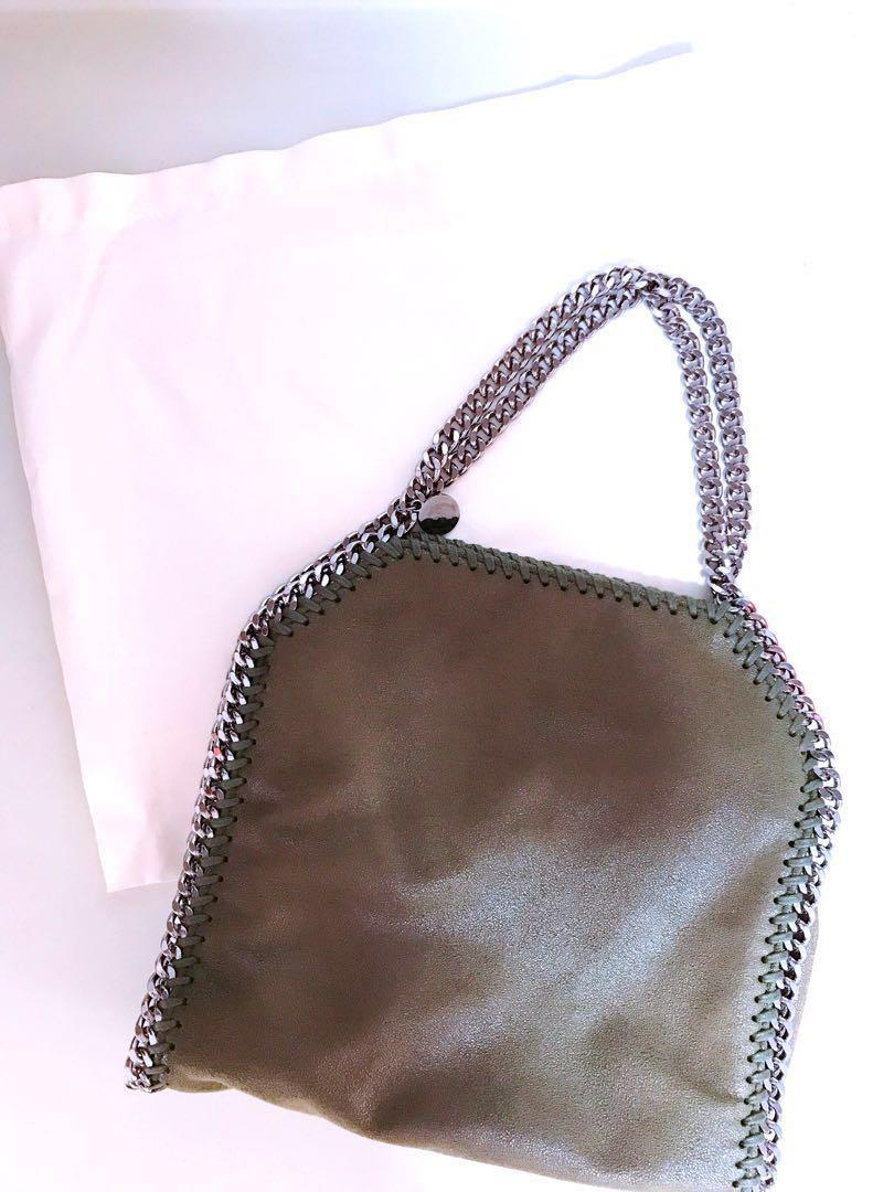 Big Buddha Taupe leather bag with shoulder strap for crossbody | Taupe  leather bag, Big buddha bags, Buddha bag