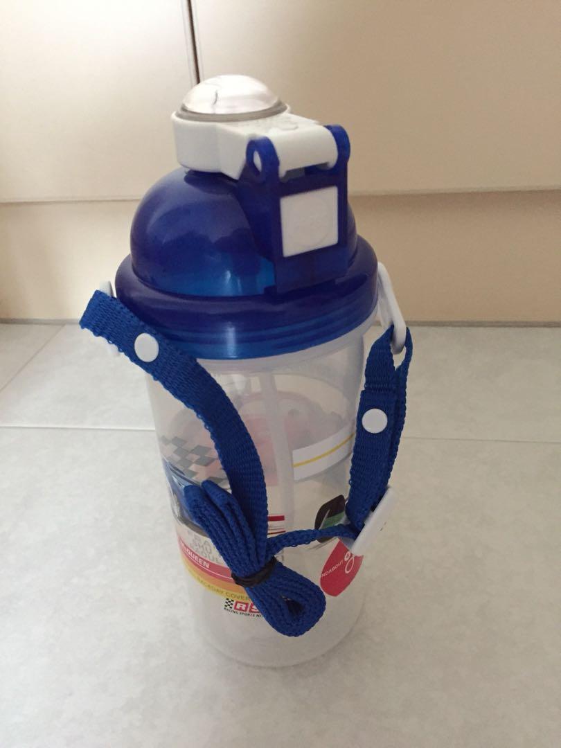 BNWT Cars (Lightning McQueen) water bottle, Babies & Kids, Nursing