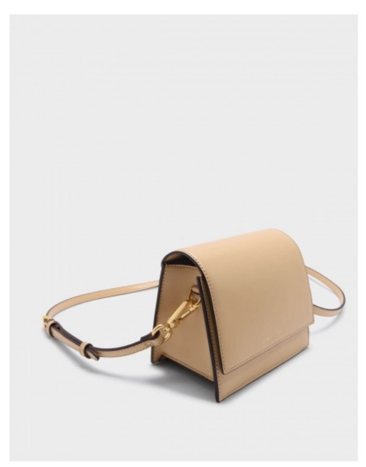Charles And Keith Front Flap Chain Detail Bag Women S Fashion Bags Wallets Handbags On Carousell