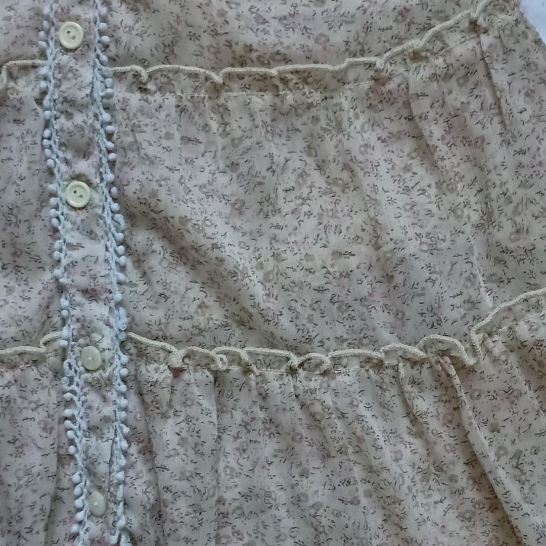 Chiffon Floral Dress (Category: Dresses) located in Quezon City. Submitted by sampleholics (Listing ID 191544429, Image 3). Description: Size: can fit up to medium body frame. No flaws. Length: 33 inches from shoulder up to bottom #garagesale11 #ukayfever.