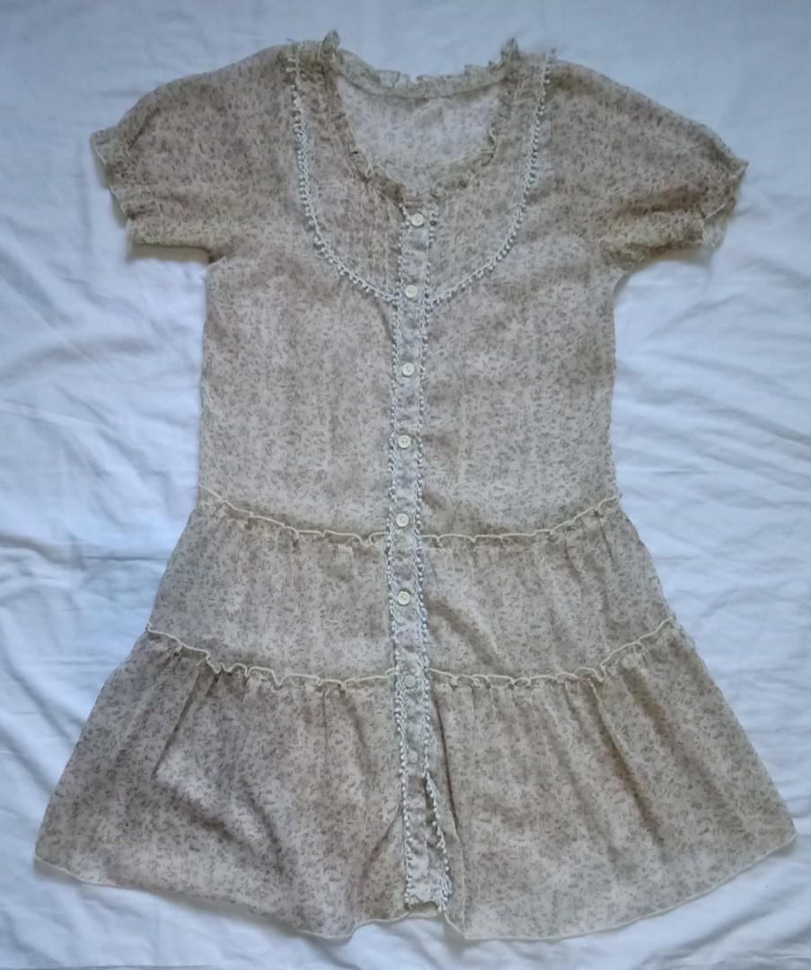 Chiffon Floral Dress (Category: Dresses) located in Quezon City. Submitted by sampleholics (Listing ID 191544429, Image 2). Description: Size: can fit up to medium body frame. No flaws. Length: 33 inches from shoulder up to bottom #garagesale11 #ukayfever.