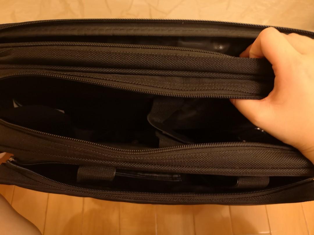 Computer bag multi layer （分類：腰袋、手提袋、小袋）位於 Hong Kong。 由 vani333 提交（商品編號 191558158，圖片 2）。簡介： 。